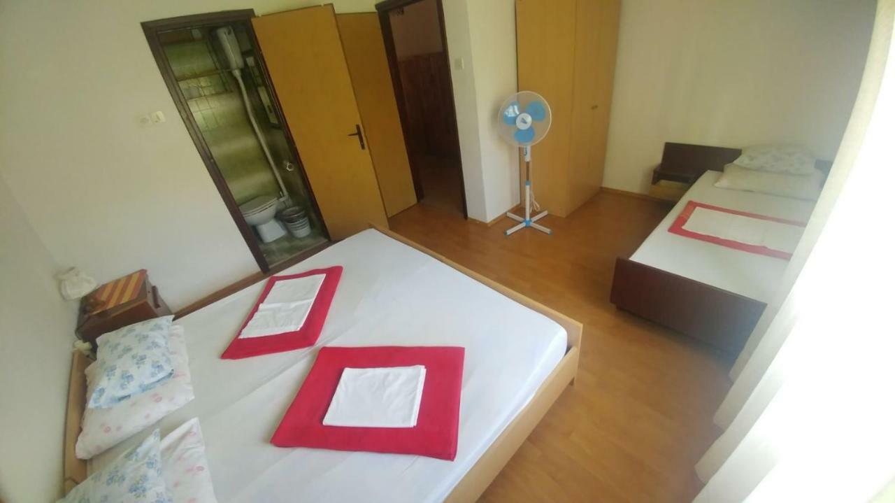 Family Apartment Near Beach Biograd Na Moru Exterior foto